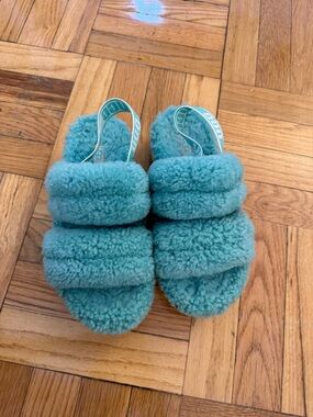 UGG Oh Fluffita Teal Green Slippers in Women’s Size 8